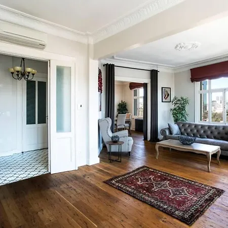Stunning Bosphorus View & Historical By Deniz Suites Lejlighed