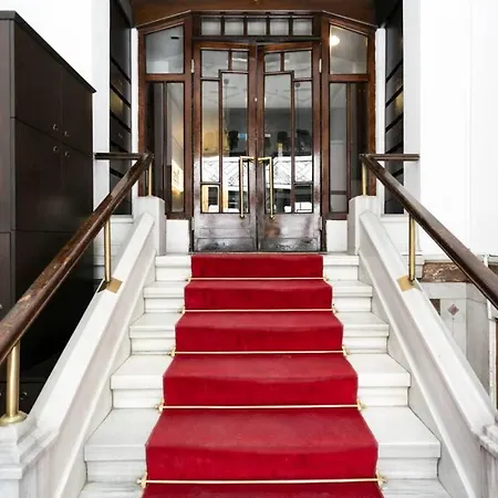 Stunning Bosphorus View & Historical By Deniz Suites *