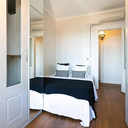 Stunning Bosphorus View & Historical By Deniz Suites *