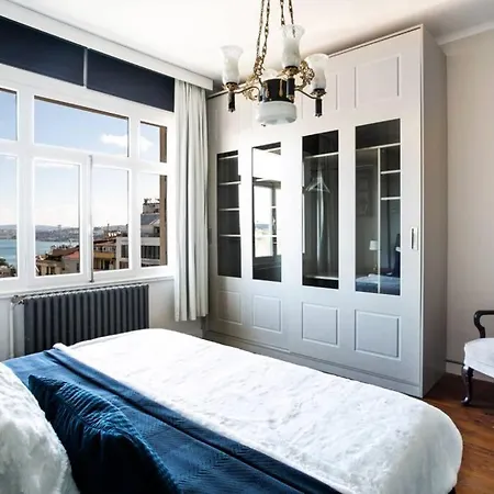 Apartment Stunning Bosphorus View & Historical By Deniz Suites *