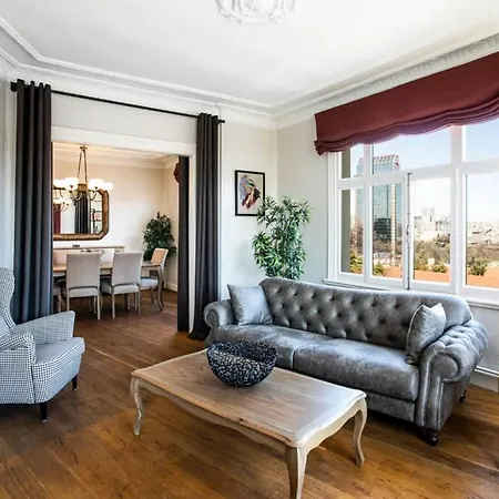 Stunning Bosphorus View & Historical By Deniz Suites Istanbul